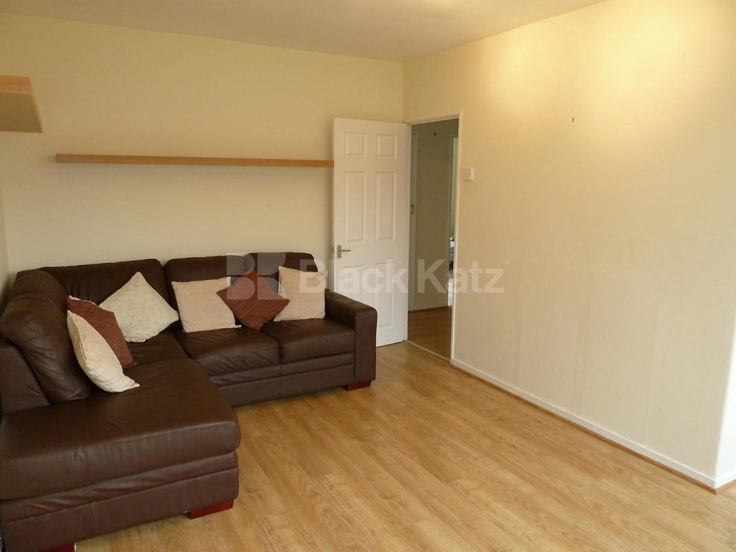 			INCLUSIVE OF COUNCIL TAX, 2 Bedroom, 1 bath, 1 reception Flat			 Birchmore Walk, Highbury Quadrant N5